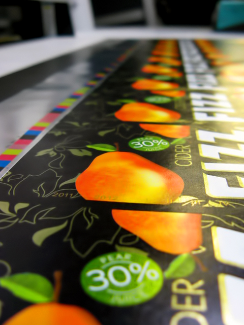 UV-offset printing on non-absorptive materials